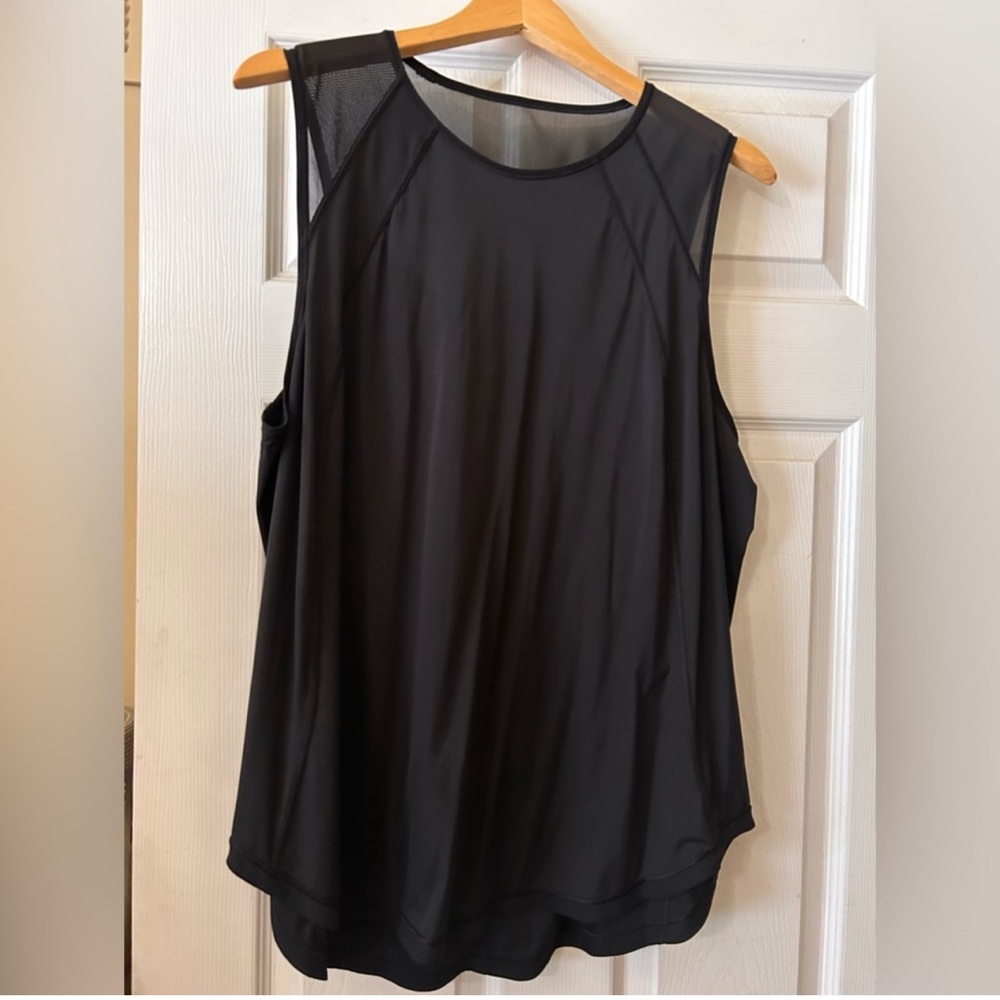 Black Lululemon Top